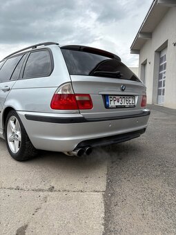 BMW e46 325i touring - 8