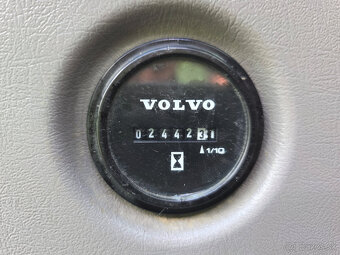 Pásový báger/rýpadlo VolvoECR88D - 8
