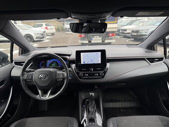 Toyota Corolla Combi 2.0 HEV Executive 1.Majiteľ ,SR, komple - 8