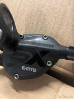 Sram - 8