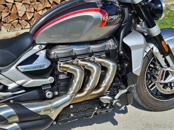 Triumph Rocket 3 GT (r.v. 2021) - 8