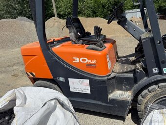 VYSOKOZDVIŽNÝ VOZÍK DOOSAN 30 plus DIESEL 576mth r.v. 2018 - 8