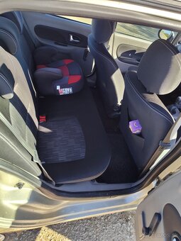 Renault Thalia 1.2 55KW 2011 - 8