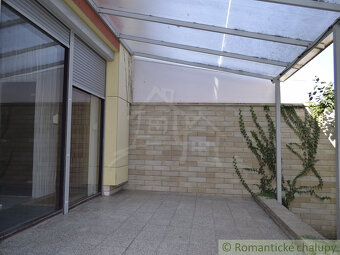 Päťizbový rodinný dom vo vyhľadávanej časti Nových Zámkov - 8