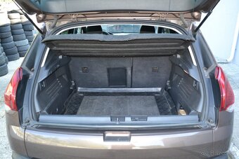 Peugeot 3008 1.6i Vti - 8