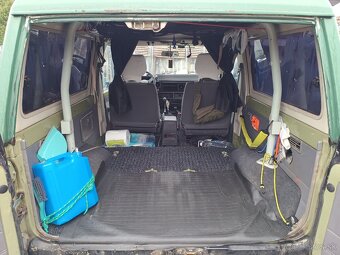 TOYOTA LAND CRUISER LJ 73 - 8