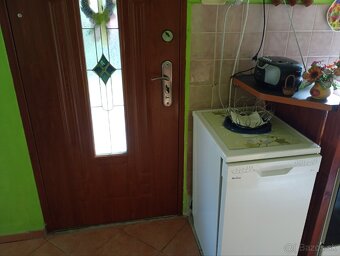 Rodinný dom vedľa hlavnej cesty - DOHODA MOŽNÁ - 8