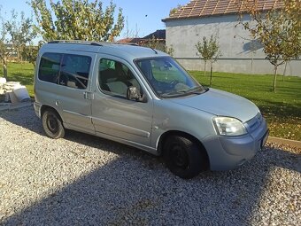 Predám Citroen berlingo 1,6tdi - 8
