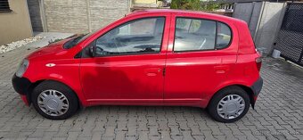 Toyota Yaris 2001 - 8
