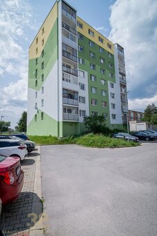Na predaj menší 3-izbový byt v meste Svit - 8