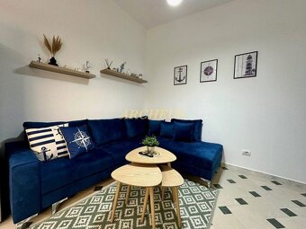 3-IZBOVÝ APARTMÁN S TERASOU S VÝHĽADOM NA MORE, ALBÁNSKO - 8