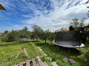 Predaj stavebný pozemok 733 m², Svätý Júr – rodinný dom - 8