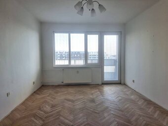 PREDAJ - 2-izbový byt s troma balkónmi - Nitra, Centrum - 8