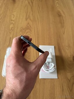 iPhone 15 128 gb Black v záruke + príslušenstvo - 8