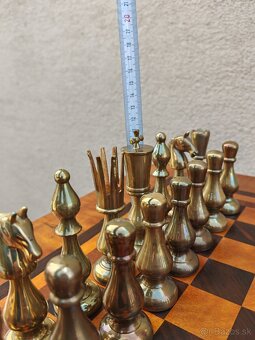 Šachový stolík s kovovým šachom - 8