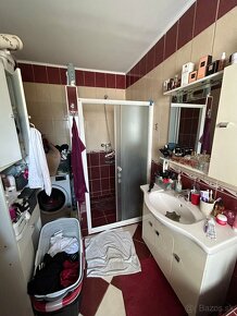 Rodinný dom s 2 bytovými jednotkami - 22 minút od Bratislavy - 8