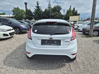 Ford fiesta - 8