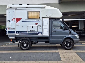 MERCEDES SPRINTER 316 4X4 2,7TD valník + nástavba - 8