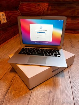 MacBook Air 13” (2014) – i5, SSD, puzdro + myš + krabica - 8