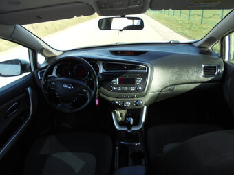 Kia Cee´d SW 1.4 CVVT LX, benzín, combi, r.v.9/2015 - 8