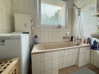 PRENÁJOM: 4IZBOVÝ BYT, DUNAJSKÁ STREDA - NÁM. SNP - 8