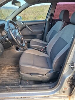 sedacky Skoda OCtavia kombi vyhrievane - 8