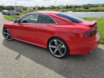 Rs5 r.v.2015 331kw V8 4.2fsi najeto 125tis servisovana - 8