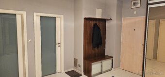 Velky 2izbovy byt v uplnom centre BA. - 8
