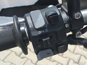 Sur - Ron ULTRA BEE - Demo motocykel - 8