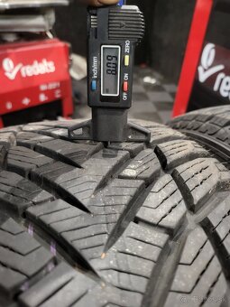 235/55 R17 Goodyear zimne pneumatiky - 8