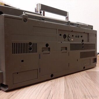 Radiomagnetofon - 8