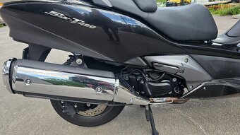 Honda sw 400 silver wing r.v.2010 - 8