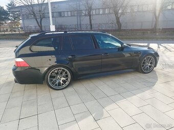 Bmw E61 M5 v10 - 8