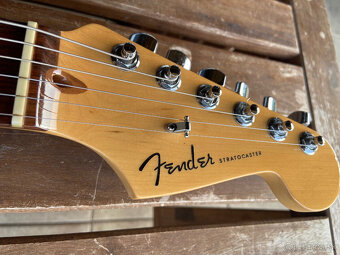 Fender Deluxe Stratocaster USA 2006 - 8