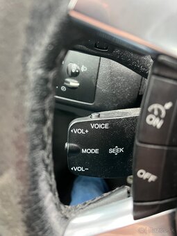 Predám Ford Focus 2.0 TDCI Combi - 8