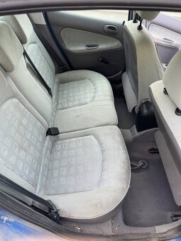 Peugeot 206 - 8