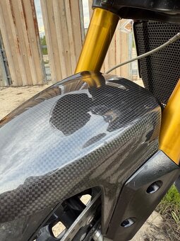 Triumph speed triple R - 8