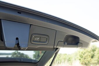 Volvo XC60 D60 140kw Inscription / AJ NA SPLÁTKY / - 8