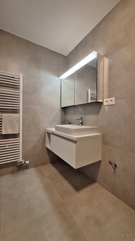 Luxusný 2 izb. byt v centre mesta s parkovacím miestom - 8
