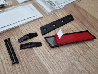 Napis logo znak AUDI na kufor / masku / blatniky - 8