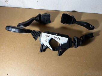 Páčky smeroviek / svetiel - 8