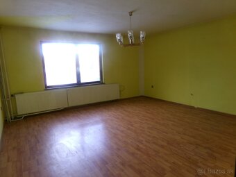 Na predaj rodinný dom v Hosťovciach - 8