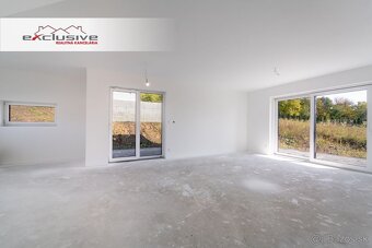 4–IZB.RODINNÝ DOM,KOBYLY okr.BARDEJOV,TERASA,GARÁŽ,564m2 POZ - 8