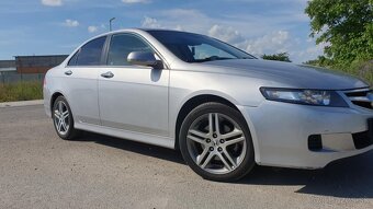 Honda Accord 2.2 - 8