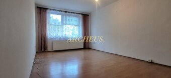 NA PREDAJ 3-IZBOVÝ BYT, 65 m2, LOGGIA, PIVNICATREBIŠOV - 8