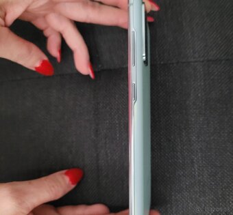 Samsung Galaxy S20FE - 8