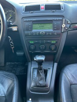 ŠKODA OCTAVIA 2.0 TDI Laurin & Klement - 8