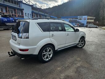 Mitsubishi Outlander 2,2 DiD 130kw 4x4 - 8