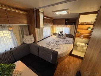 Burstner Averso 550 TK Mover, Predstan, Mikrovlnka - 8