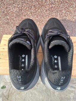 Bezecke tenisky New Balance More V5 - 8